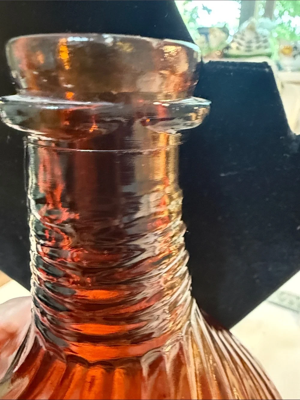 Vintage Owen’s-Illinois Amber Swirled Glass Bottle Guc 10” tall x 17.5” round